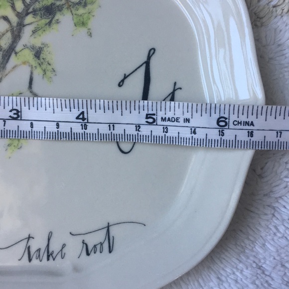 🌳Anthropologie Linea Carta Monogram Canapé Plate T Take Root EUC - Picture 2 of 15